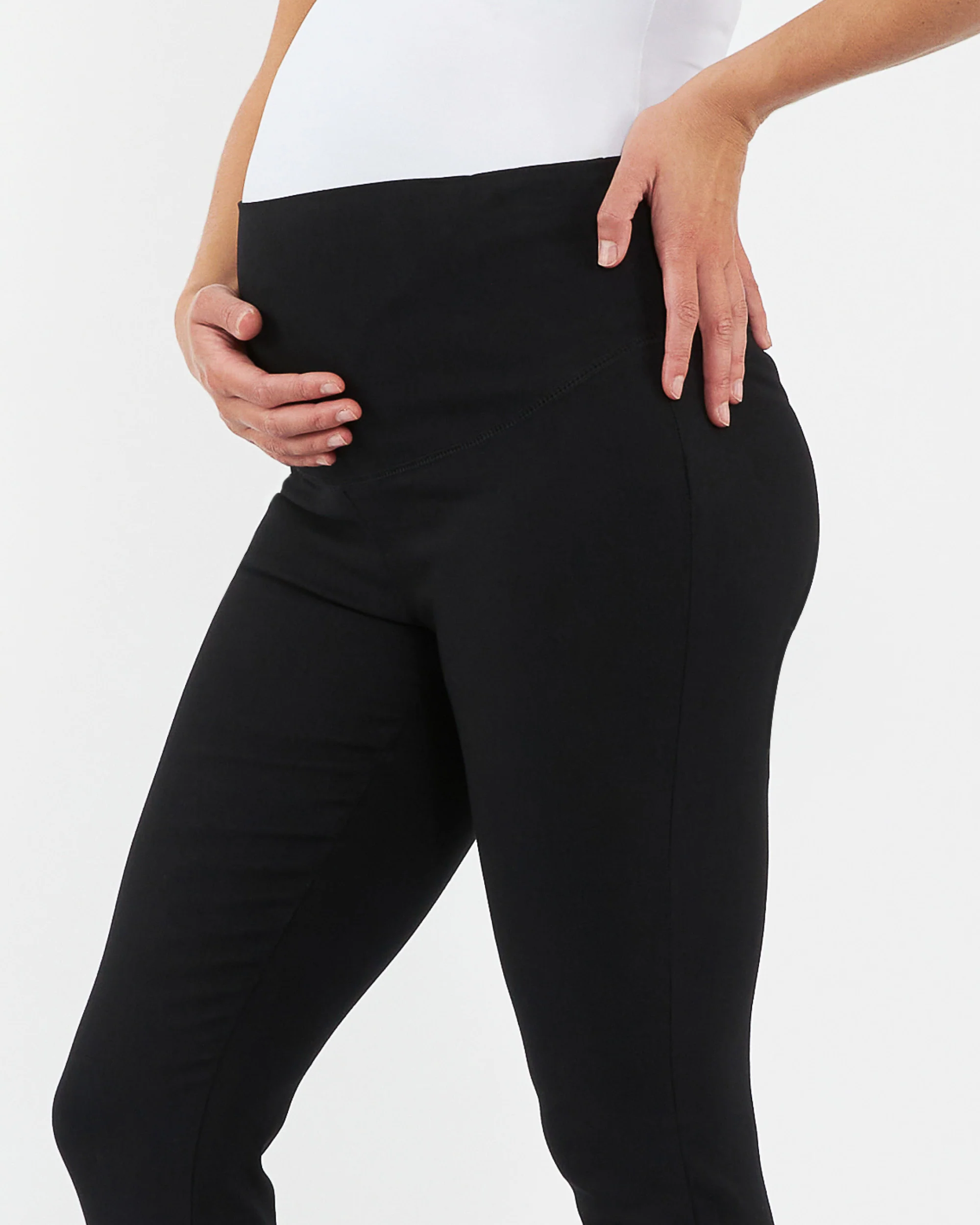 Suzie Capri Pant Black - Image 5