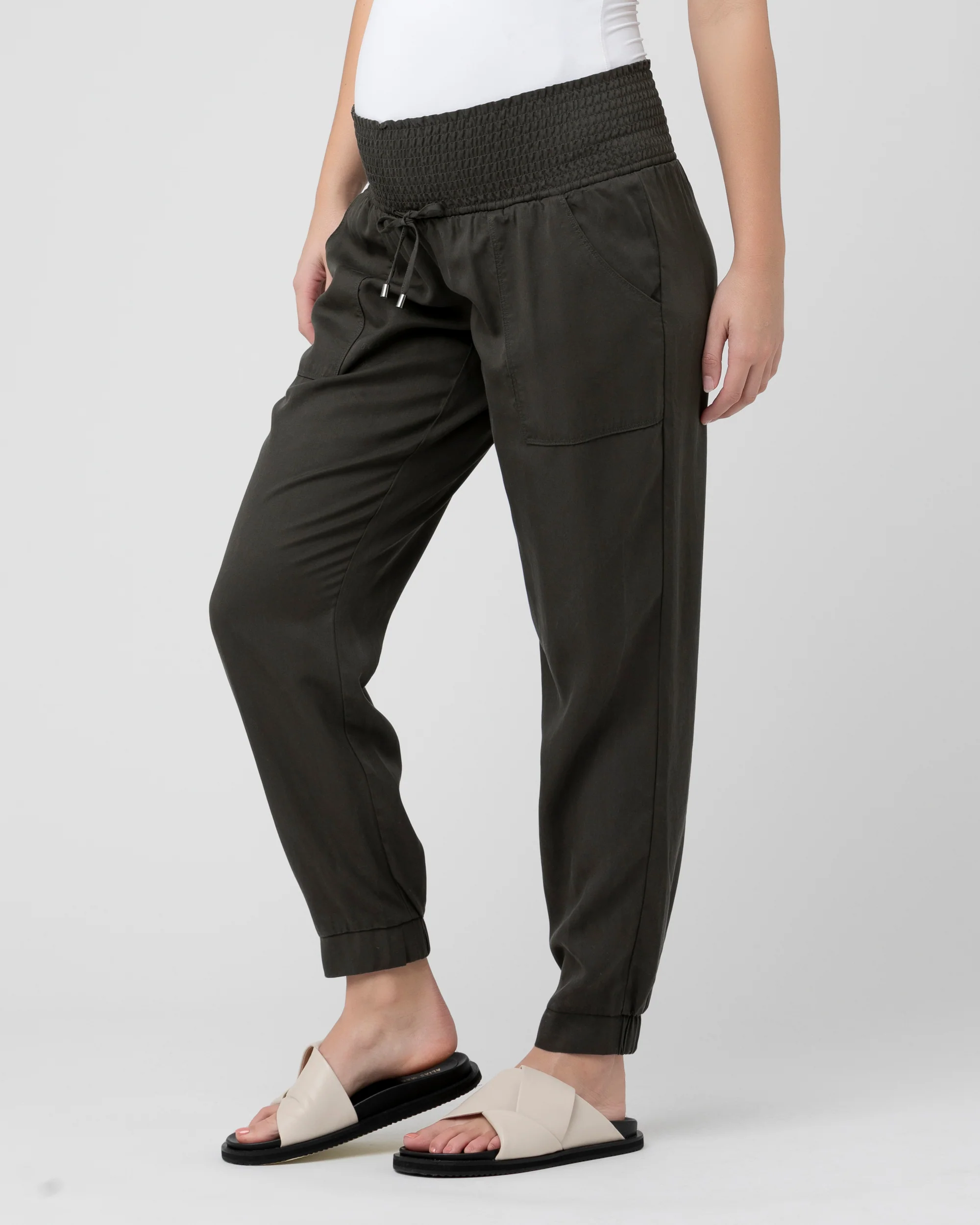 Tencel Off Duty Pant Olive - Image 3