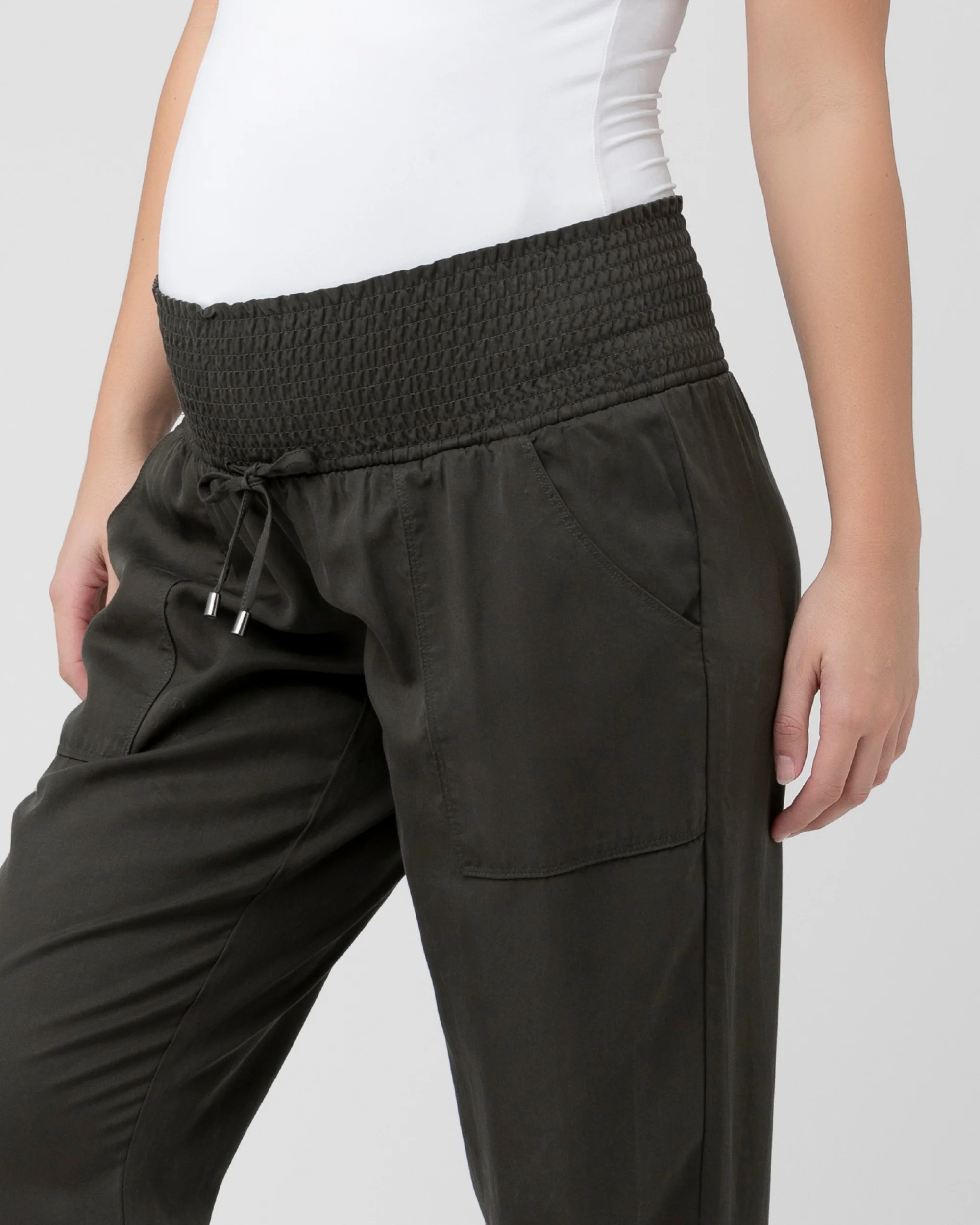 Tencel Off Duty Pant Olive - Image 4